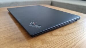 Lenovo-X1-Carbon-Gen-9